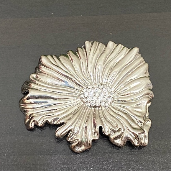 Vintage Regency Accessories Silver-tone Large Poppy Flower CZ Stone Brooch - Picture 4 of 11